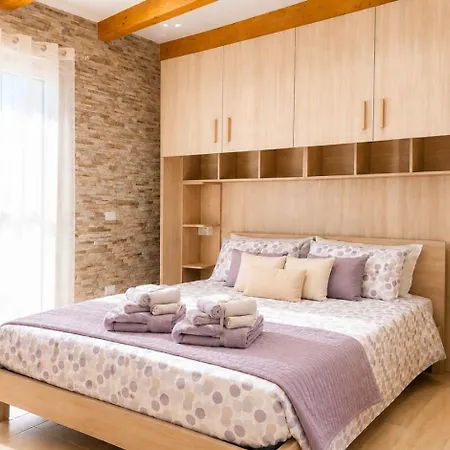 Apartment Goloritze *